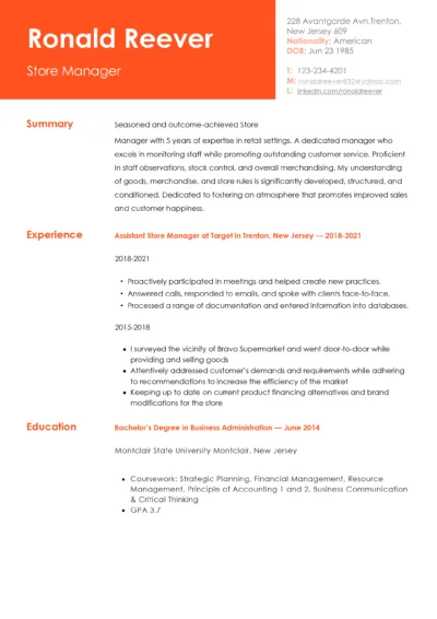 Store manager resume example to download in word
